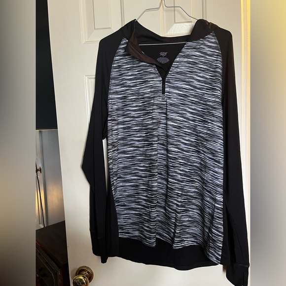 Zone Pro Jackets & Blazers - Zone Pro Monochrome Striped Top 1x